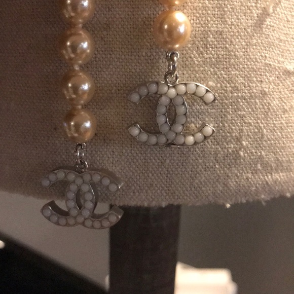 Chanel Rare Lariat CC Pearl Necklace - Picture 3 of 8